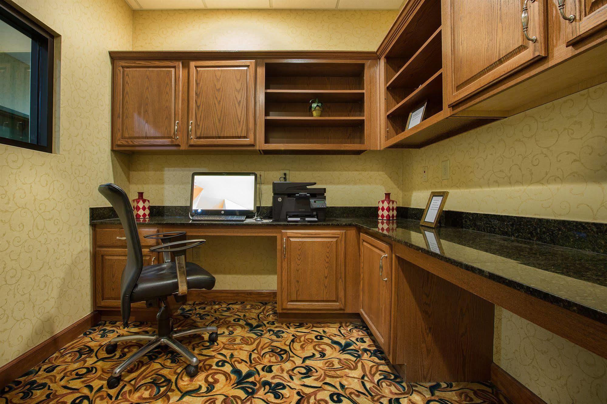 Hotel Country & By Radisson, Goodlettsville, Tn